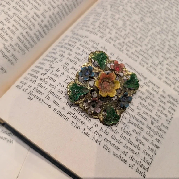 Vintage Floral Brooch - Picture 2 of 8